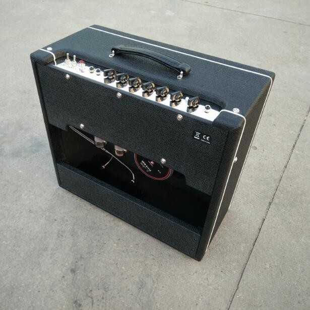 Vox Style Tube Guitar Amplifier Combo 30W with Reverb Gain, Fat Switch, Treble, Bass, Middle, Volume, Reverb