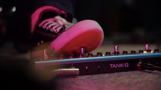 Custom Grand Wave TANK Rechargeable Guitar Multi-Effects Pedal Portable Accept Customized Pedal OEM supplier