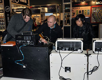 Tube Guitar Amplifier / Vintage Reissue ′63 Reverb Unit Tank with Ruby Tubes Imported Components in Black (GR-63) supplier