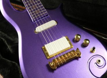 Quality sh covered pickup purple prince set in neck painted fretbard prince Electric guitar Guitar supplier