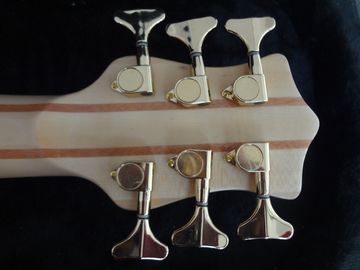 6 string bass guitar Smith custom bass Golden hardwares Wilkinson brodges original Active pickup 5 ply neck bolt on supplier