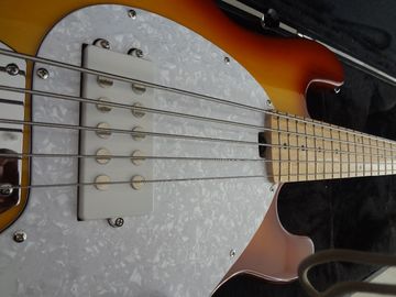 5 string basss guitar Ernie ball Musicman Sting Ray5 bass Sunburst color Active pickups supplier