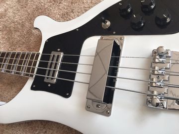 4 string bass guitar set in neckshark inlay on rosewood black ABS binding set in neck RIC 4003 bass guitar supplier