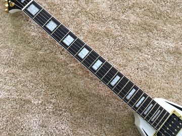 jackson custom guitar White color Golden hardwares Blocks inlay on rosewood fingerboard flying v electric guitar 6 strin supplier