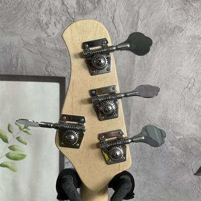 Custom 4 Strings Stingray Electric Bass Guitar in Green with White Pickguard Rosewood Fretboard supplier