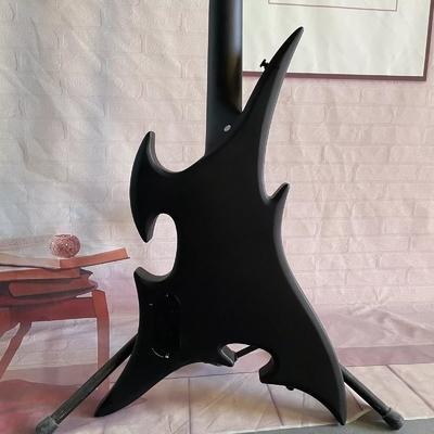 Custom Special Shape 4 Strings Electric Bass Guitar Basswood Body with Matte Finishing supplier