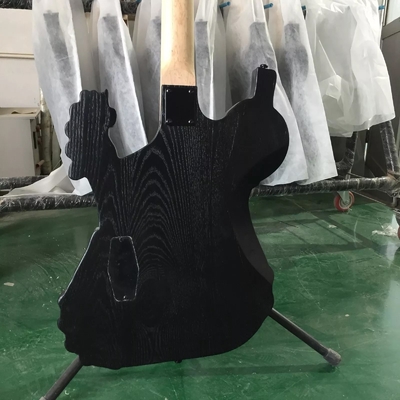 Factory George Lynch Skull Skeleton 4 Strings Electric Bass Guitar Basswood Body supplier