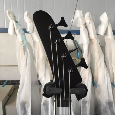 Factory George Lynch Skull Skeleton 4 Strings Electric Bass Guitar Basswood Body supplier