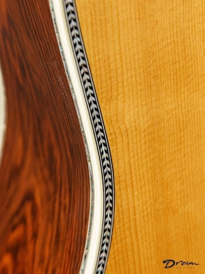Custom Martin Style D-50 Limited-Edition Dreadnought Acoustic Guitar Natural with Herringbone Binding, Solid Wood Guitar supplier
