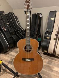AAAAA all solid wood guitar customize right the best D shape right left handed acoustic electric guitar supplier