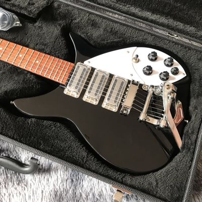 Custom 325 Electric Guitar with 3 Pickups in Black with Rectangle Hardcase Any Shape Guitar Body Can Be Customized supplier