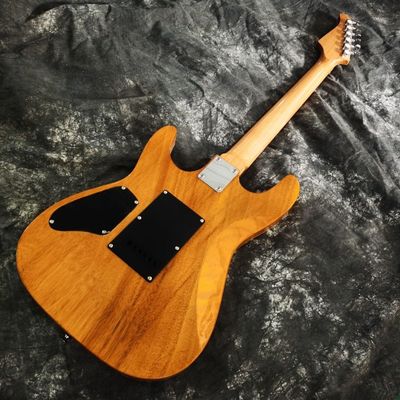 2021 New Style Flamed Maple Top Customized Electric Guitar in Blue Color supplier